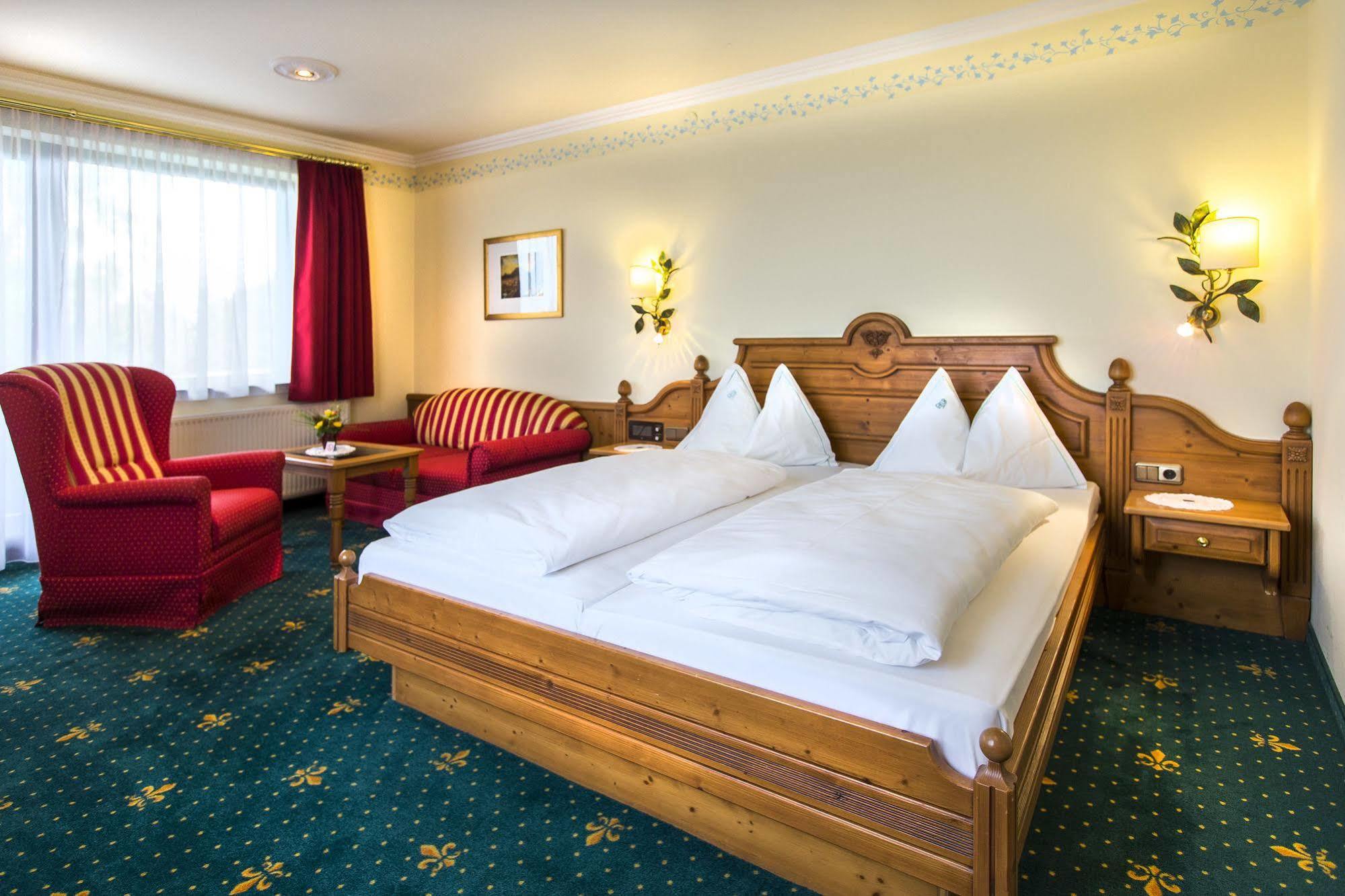 Hotel Hubertushof Аніф Екстер'єр фото
