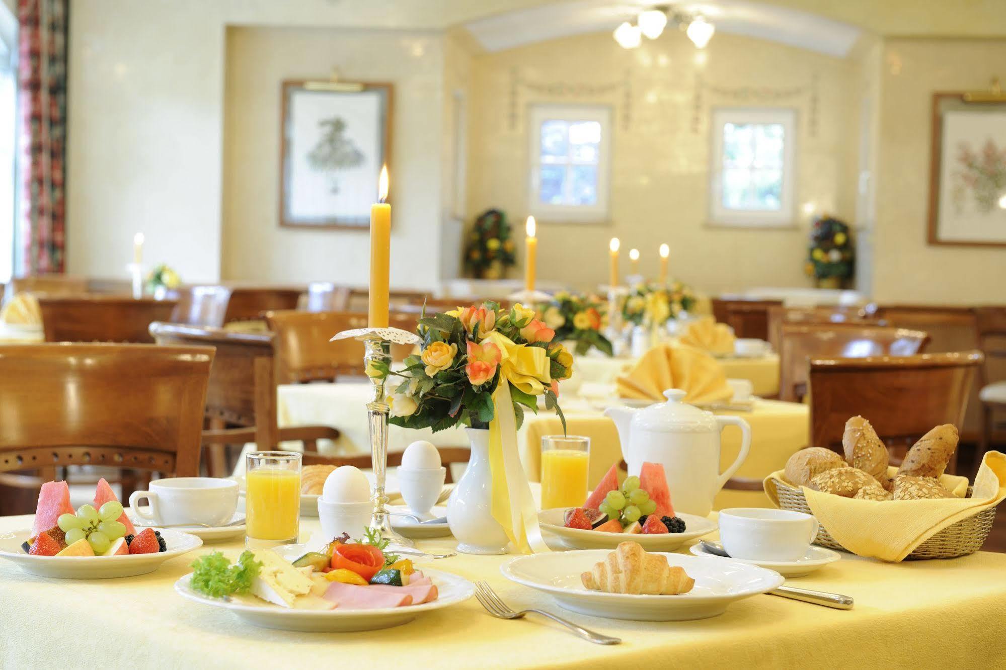 Hotel Hubertushof Аніф Екстер'єр фото